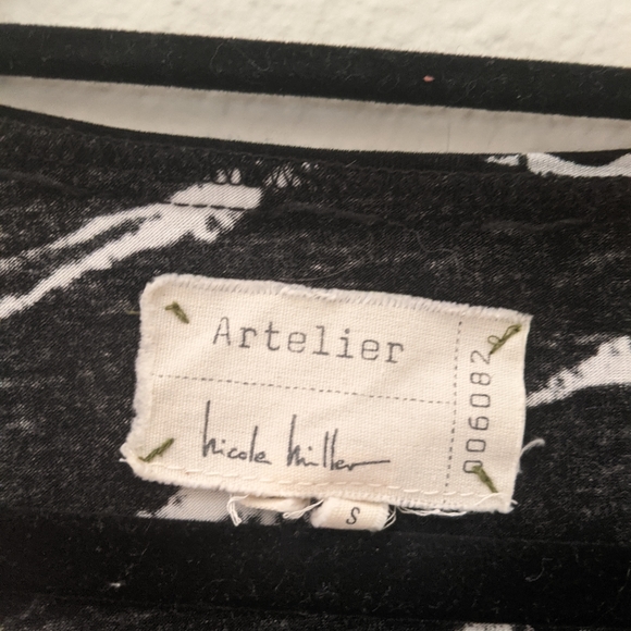 Nicole Miller Small Black w/ White details bodycon - Picture 4 of 10